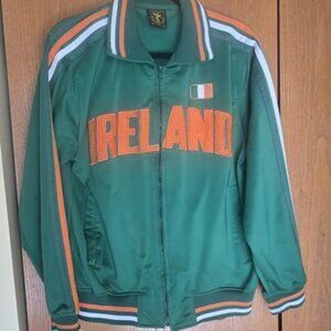 Men's Futbol Ireland Jacket  Green with stripped accents & letters Ireland Small